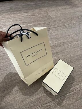 Jo Malone Cream and Black Gift Bag with Box Set